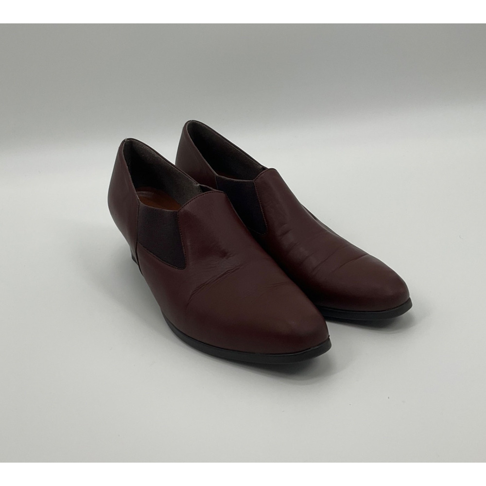 Women’s Burgundy Leather Slip‑On Low Block Heel Size 9 Office Shoe Easy Spirit